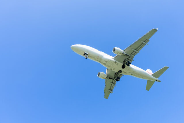 輸送する飛行機